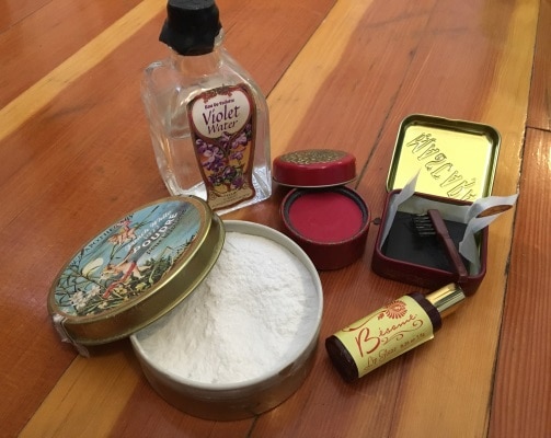 Victorian Makeup: Understanding The Background - Vintage Fashions