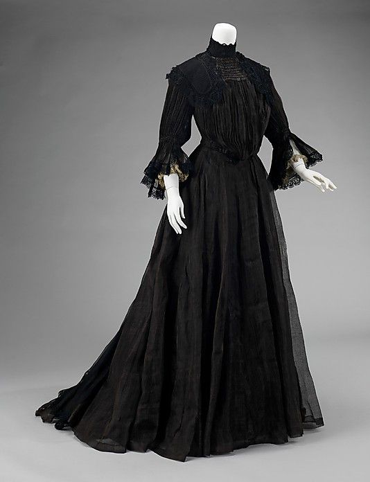 1900s mourning dress