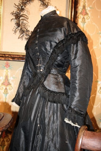 Edwardian mourning clothes