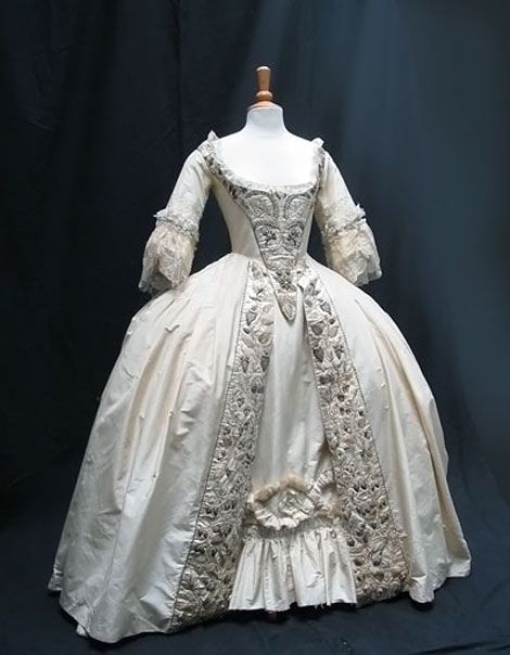 1900s wedding dress