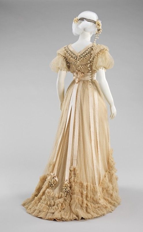 1900s wedding dress