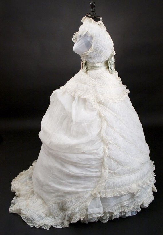 1900s inspired wedding dress